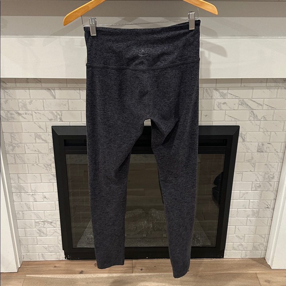 Beyond Yoga Charcoal Leggings - Picture 3 of 7